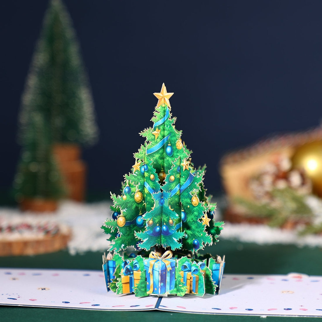 Who to Send Christmas Cards To: The Complete Guide
