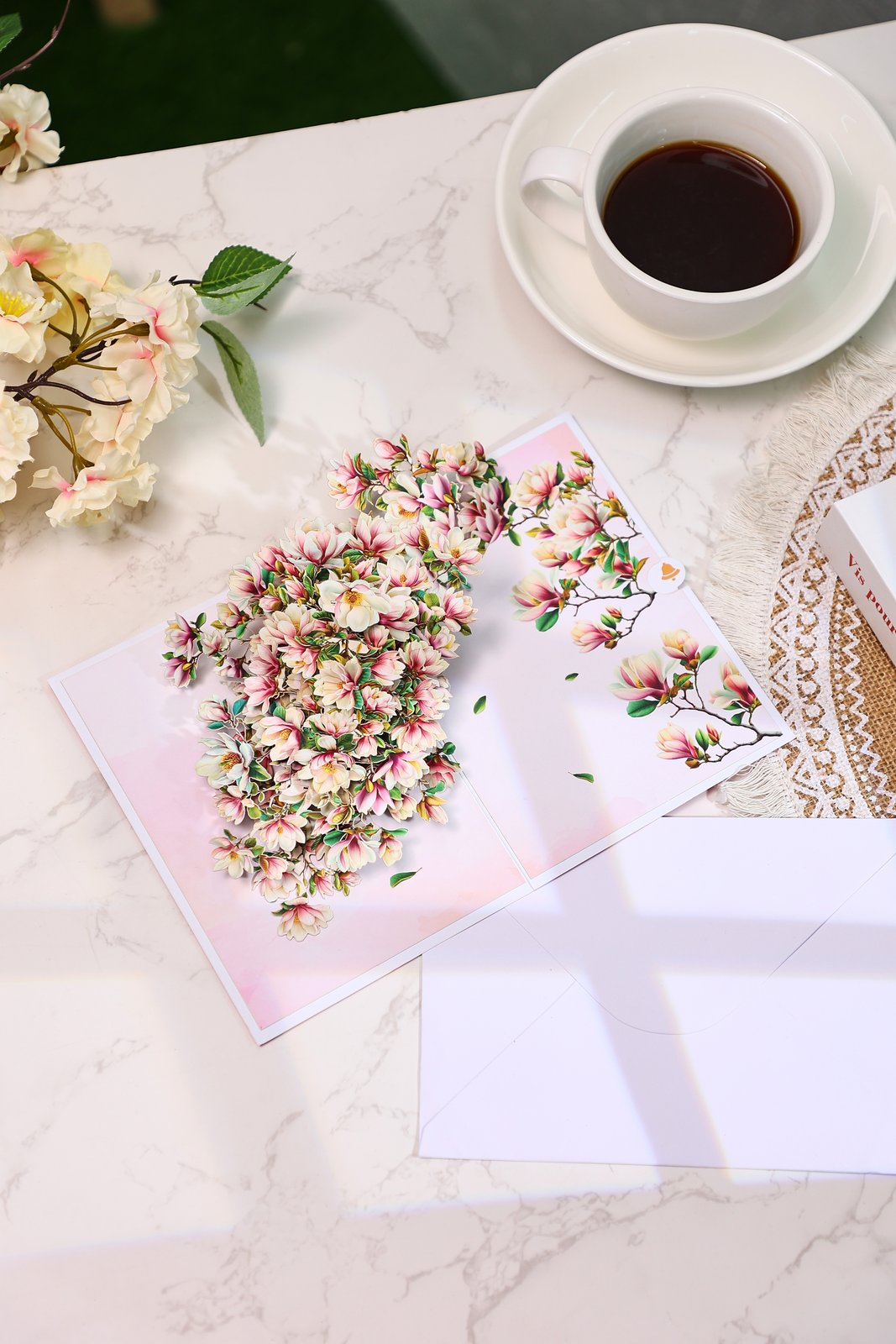 Magnolia Greeting Card