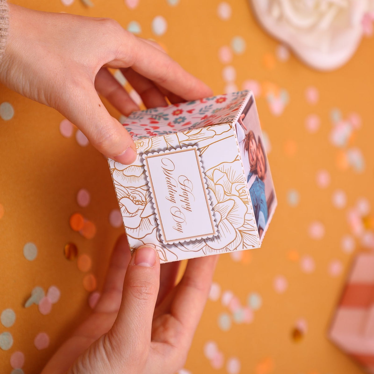 Fresh Flowers Wedding Surprise Card
